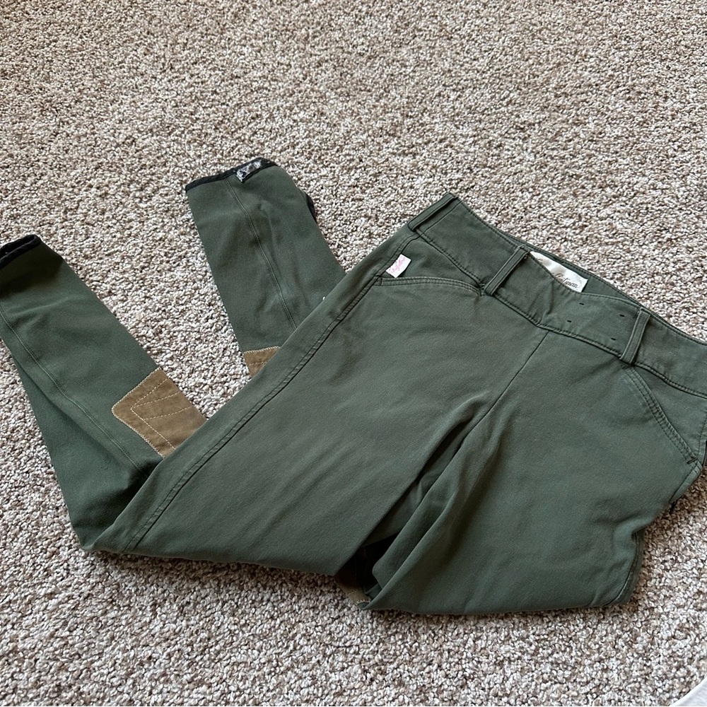Green Tailored Sportsman Trophy Hunters